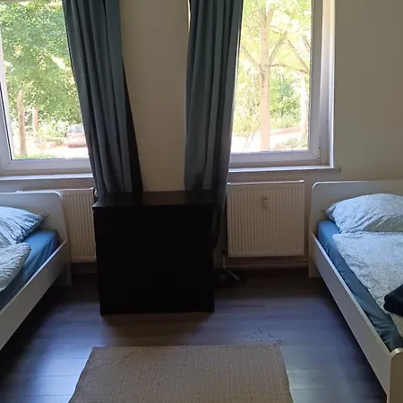 Διαμέρισμα Crew Quartier Serviced 3 Schlafzimmer Mit Kueche Und Bad In Leuna *